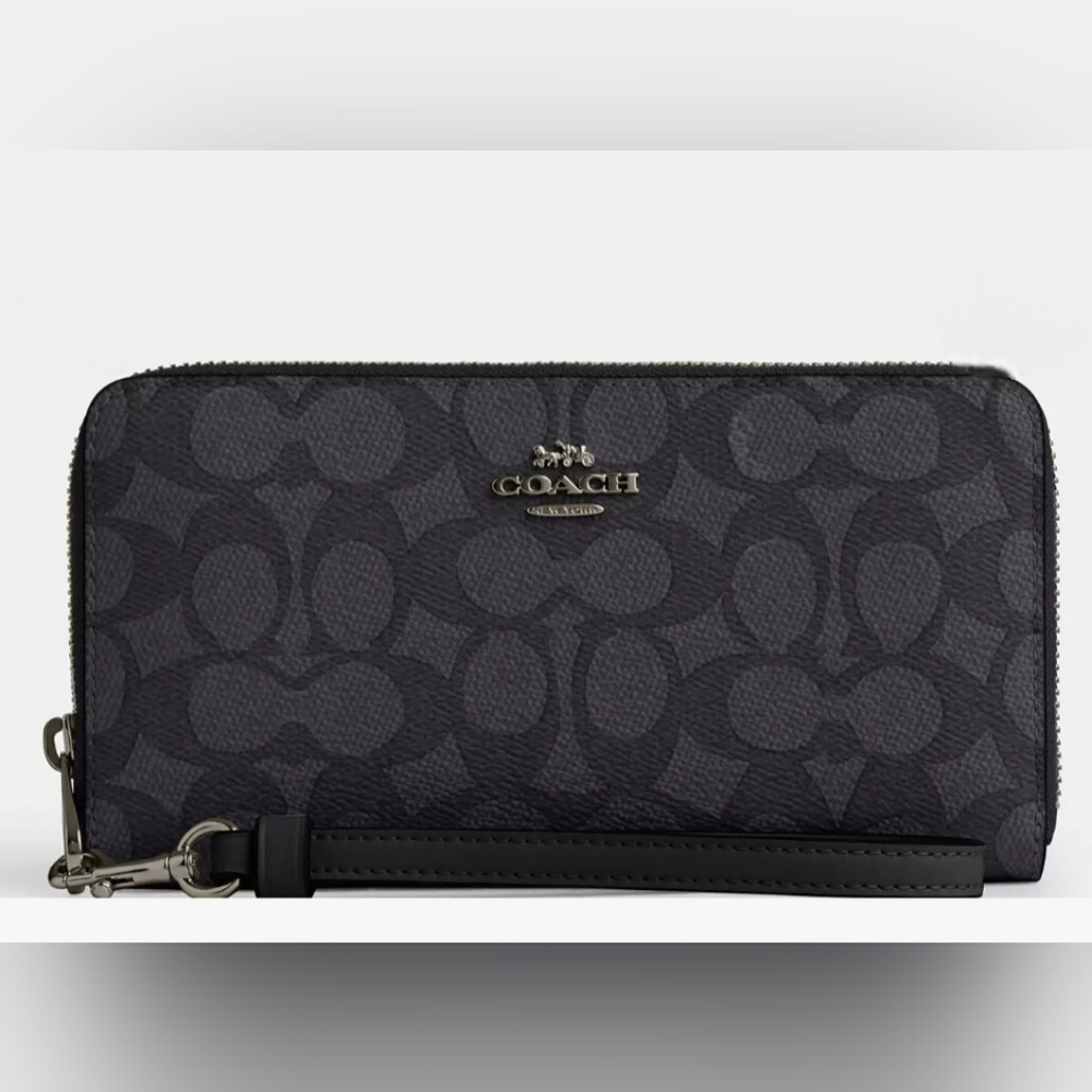 NWT Coach Long Zip Around Wallet in Signature Canvas